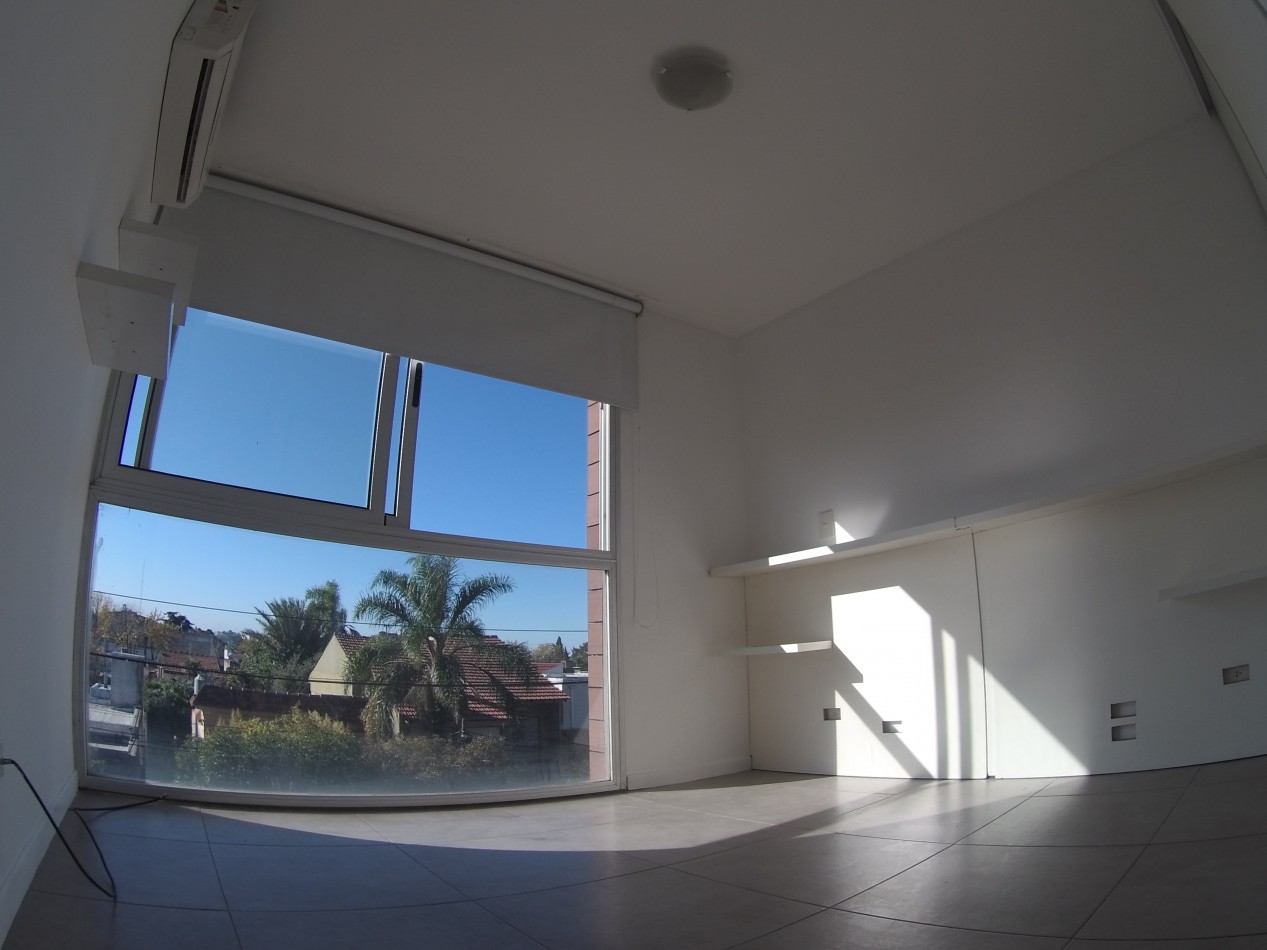 Venta departamento en Castelar