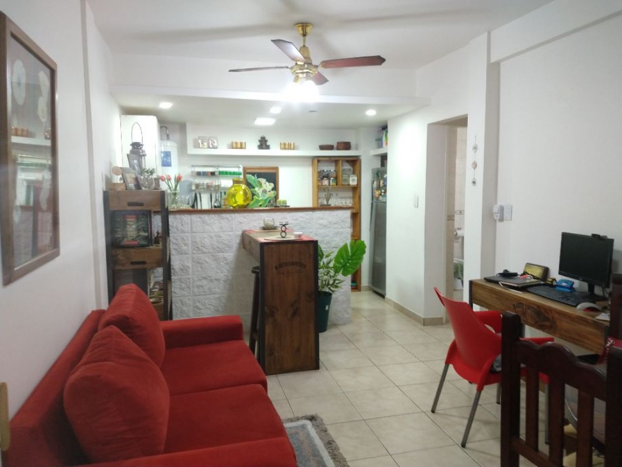 Departamento 2 amb. en planta baja con cochera en Morón Sur