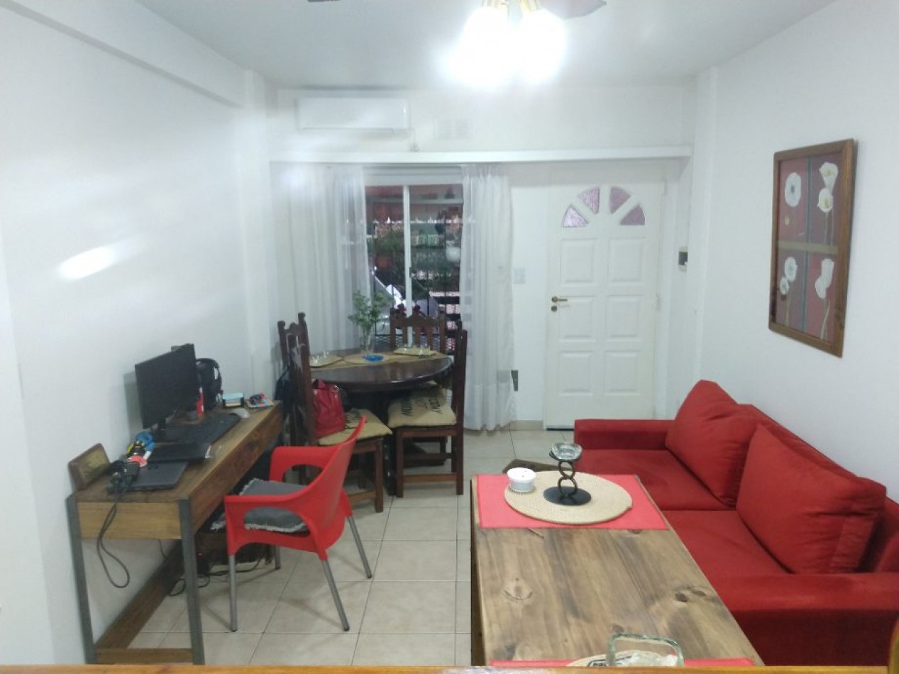 Departamento 2 amb. en planta baja con cochera en Morón Sur