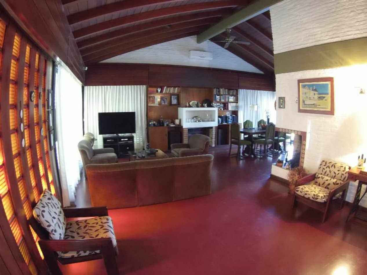 Chalet 5 Ambientes - VENTA - Ituzaingo