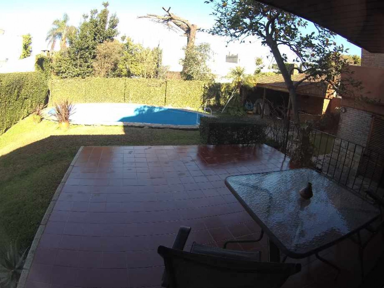 Chalet 5 Ambientes - VENTA - Ituzaingo