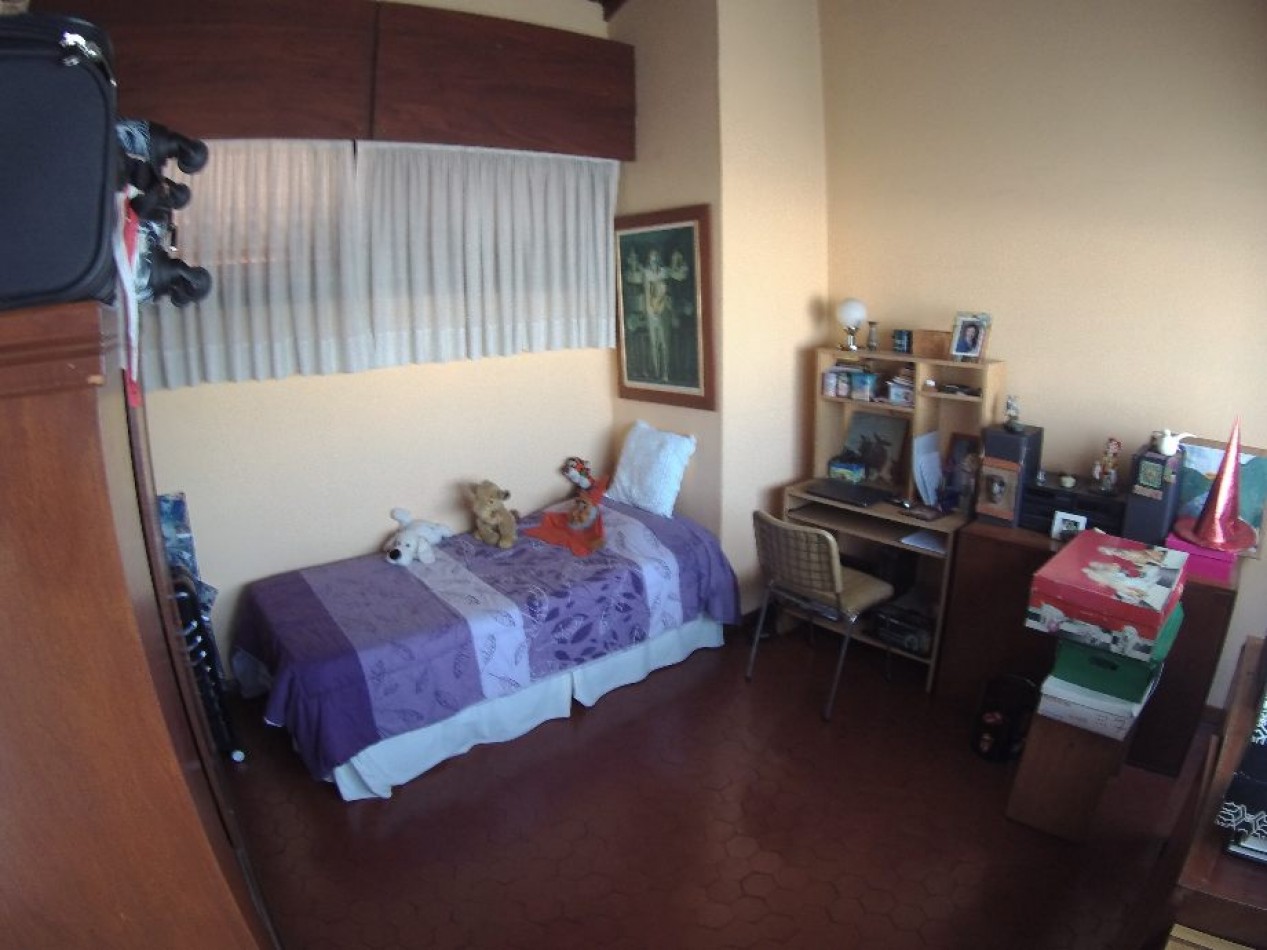 Chalet 5 Ambientes - VENTA - Ituzaingo