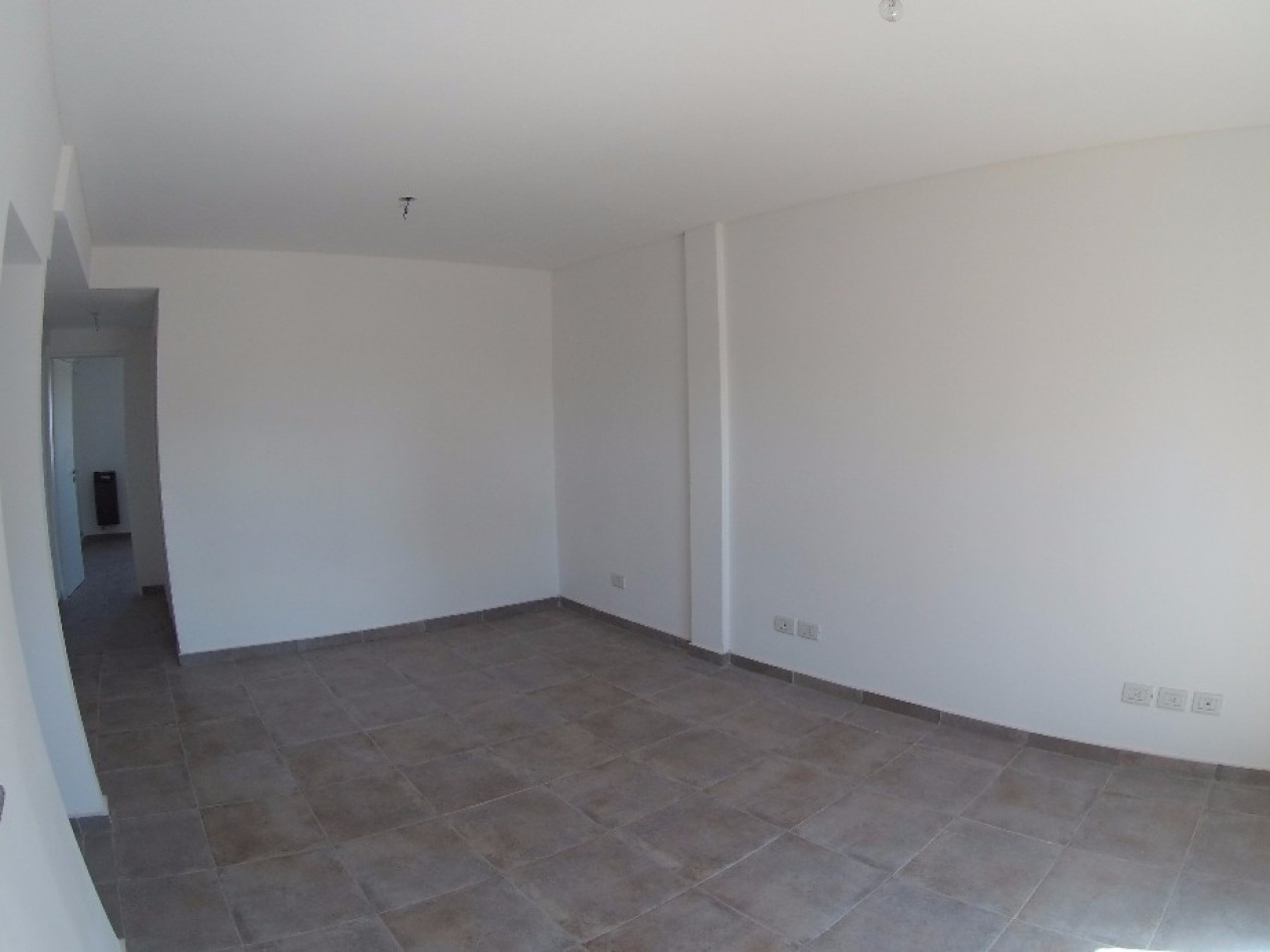 Semipiso 2 Amb ,  6° Piso, con Baulera - Venta- Moron Norte