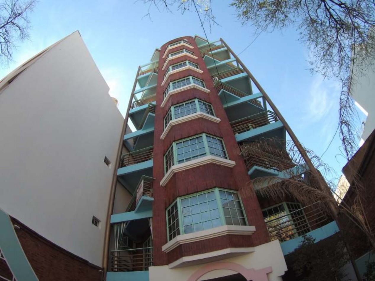 Departamento con cochera en  VENTA - Zona Tribunales -Moron