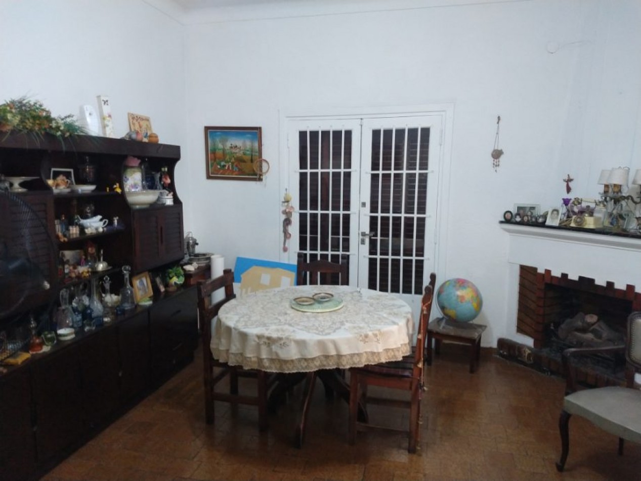 Venta Casa en Esquina- Moron Sur