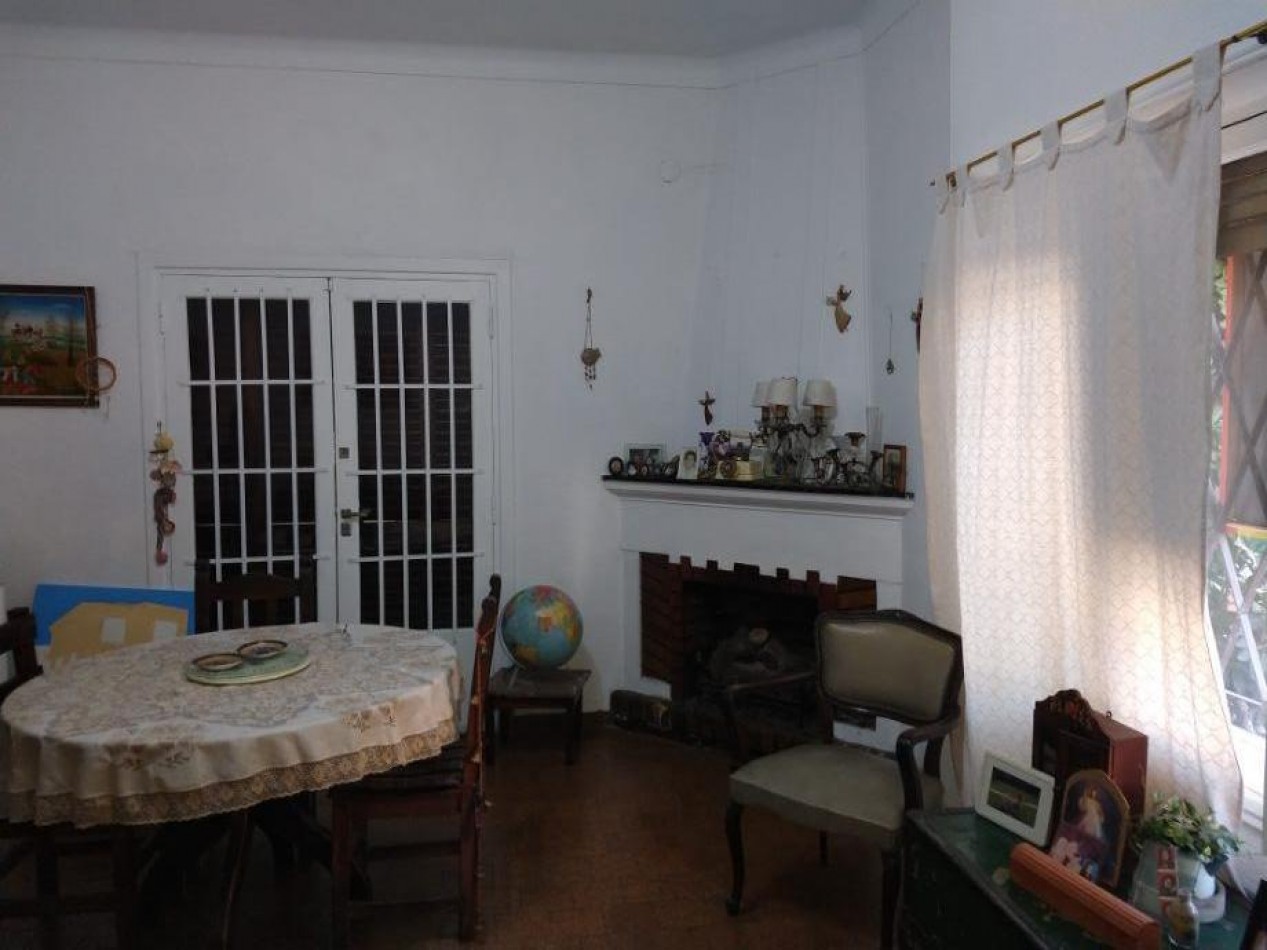 Venta Casa en Esquina- Moron Sur