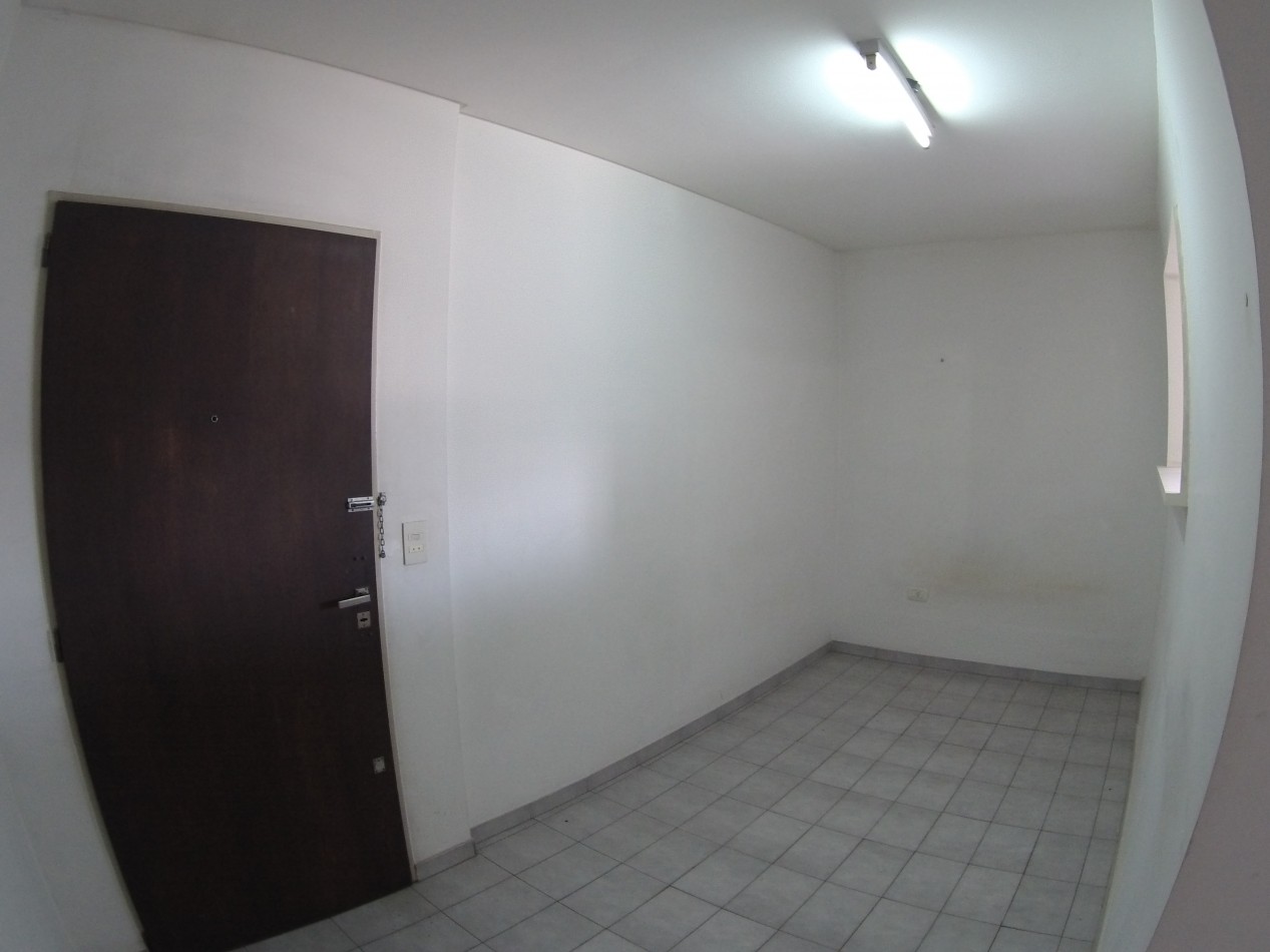 Venta  DEPARTAMENTO EN ZONA COMERCIAL -APTO PROFESIONAL-  MORON SUR