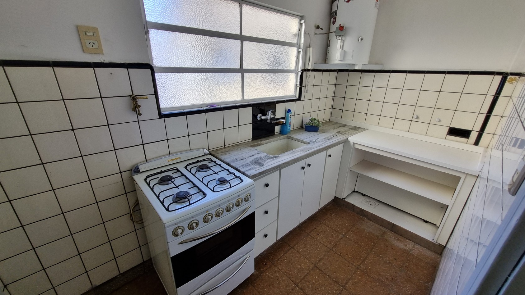 Departamento de tres ambientes a la venta en Castelar