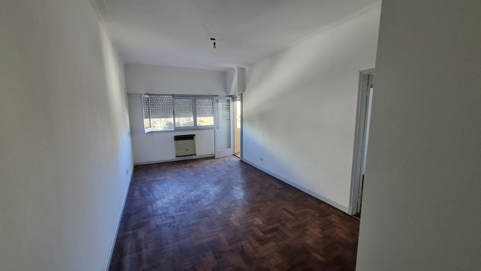 Departamento de tres ambientes a la venta en Castelar