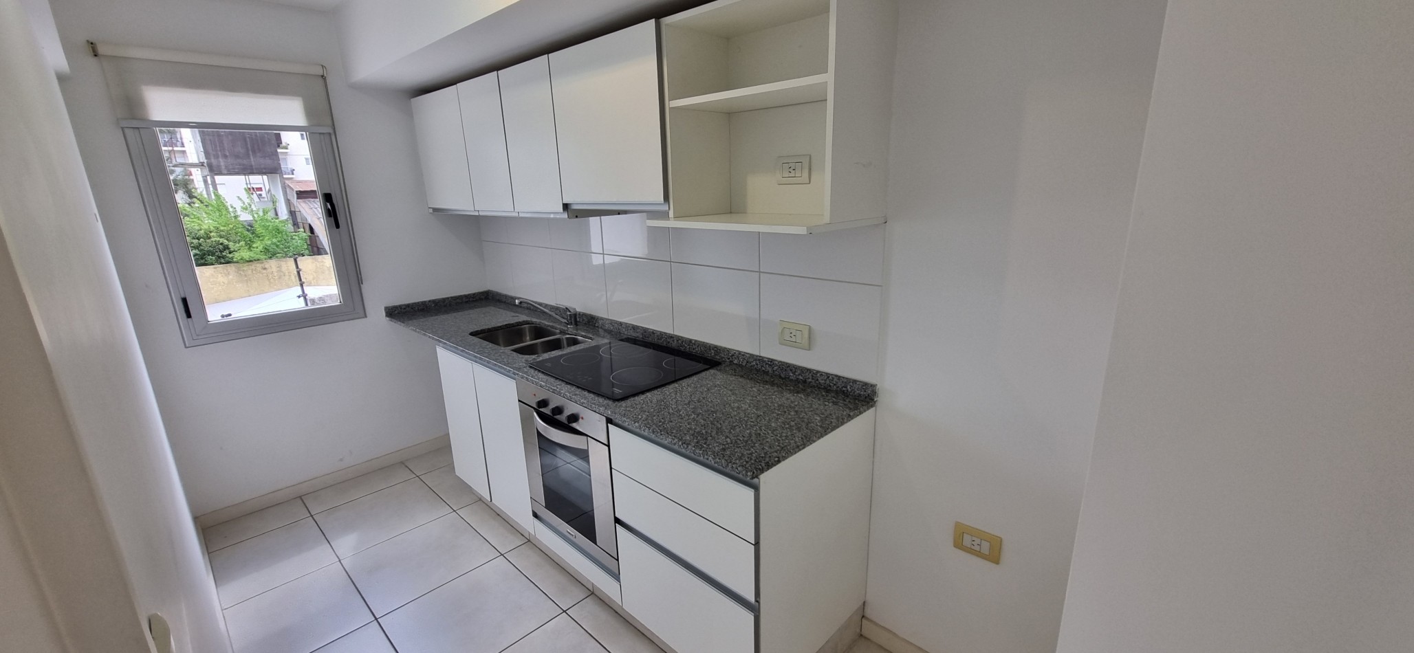 Venta departamento de dos ambientes en Castelar