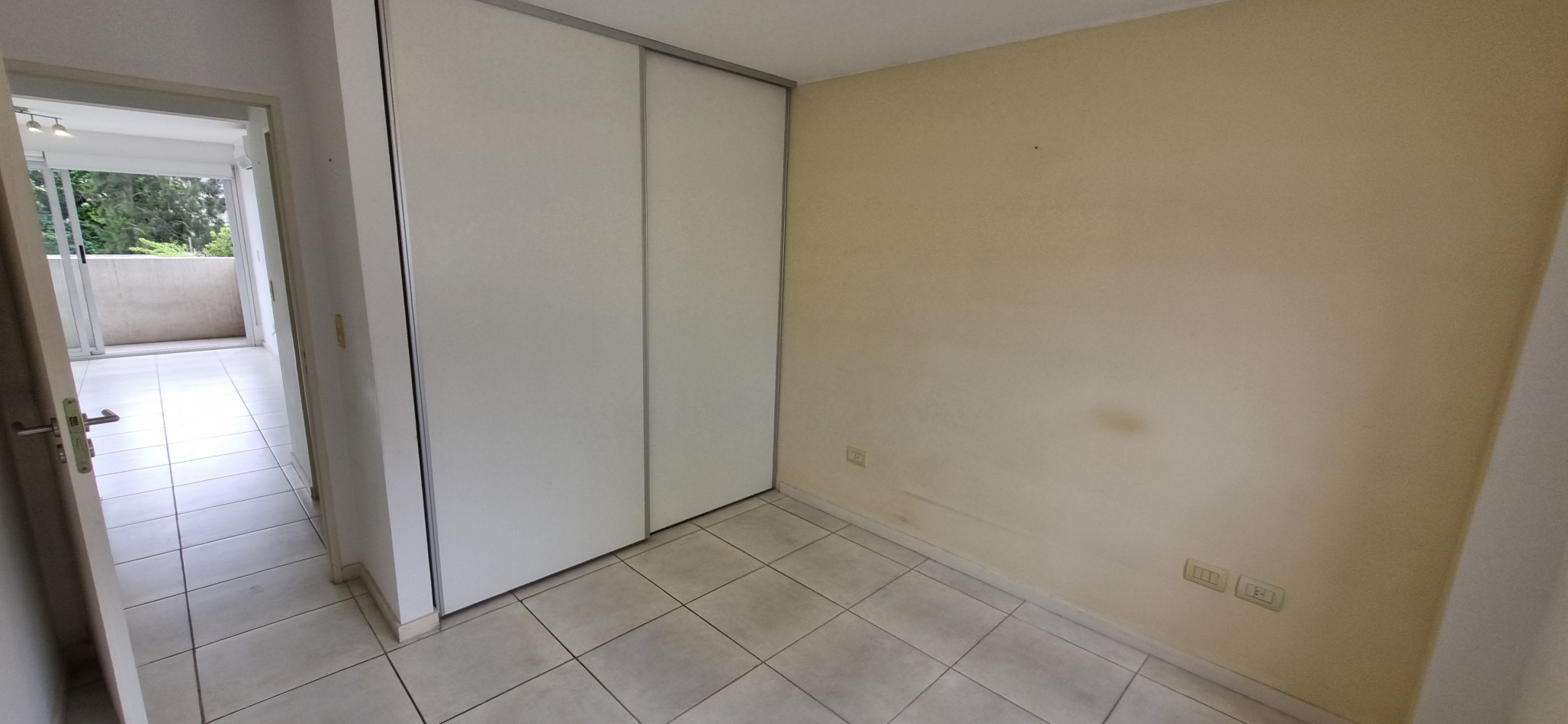 Venta departamento de dos ambientes en Castelar