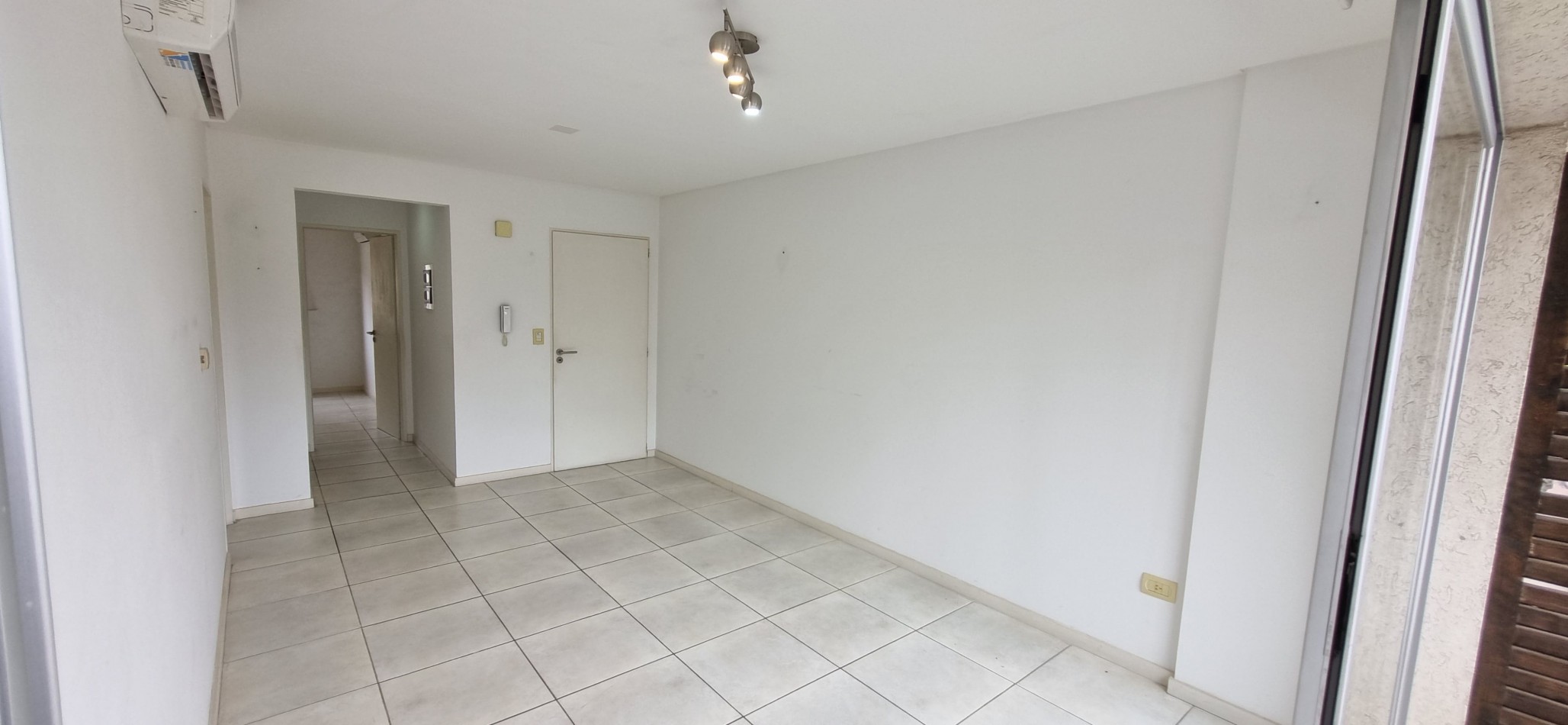 Departamento de dos ambientes a la venta en Castelar