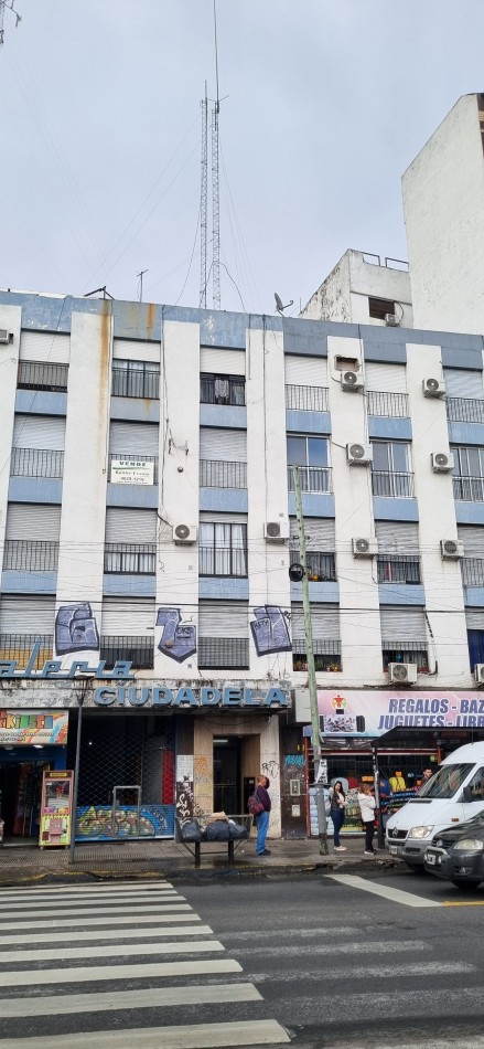 Tres ambientes en venta en Ciudadela
