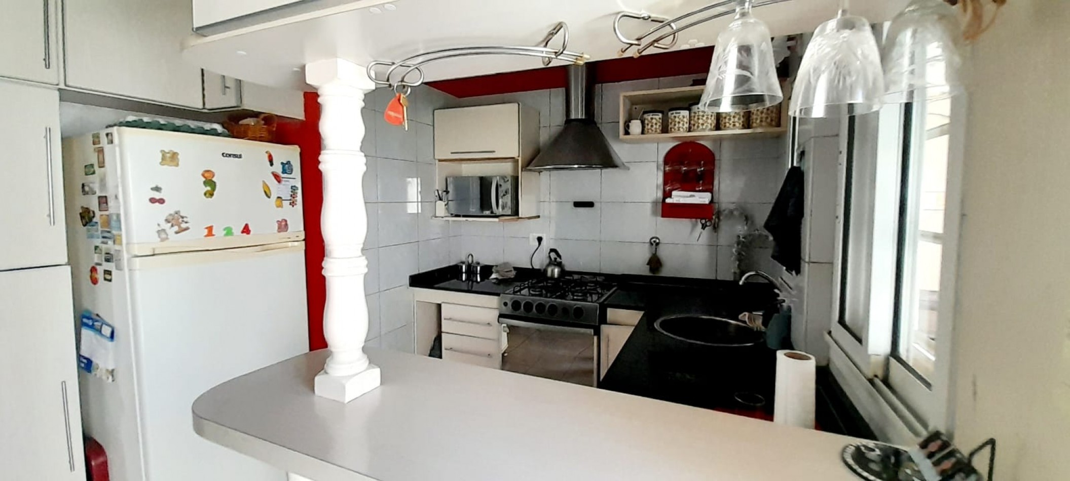 Casa con Departamento en Planta Alta - Moron