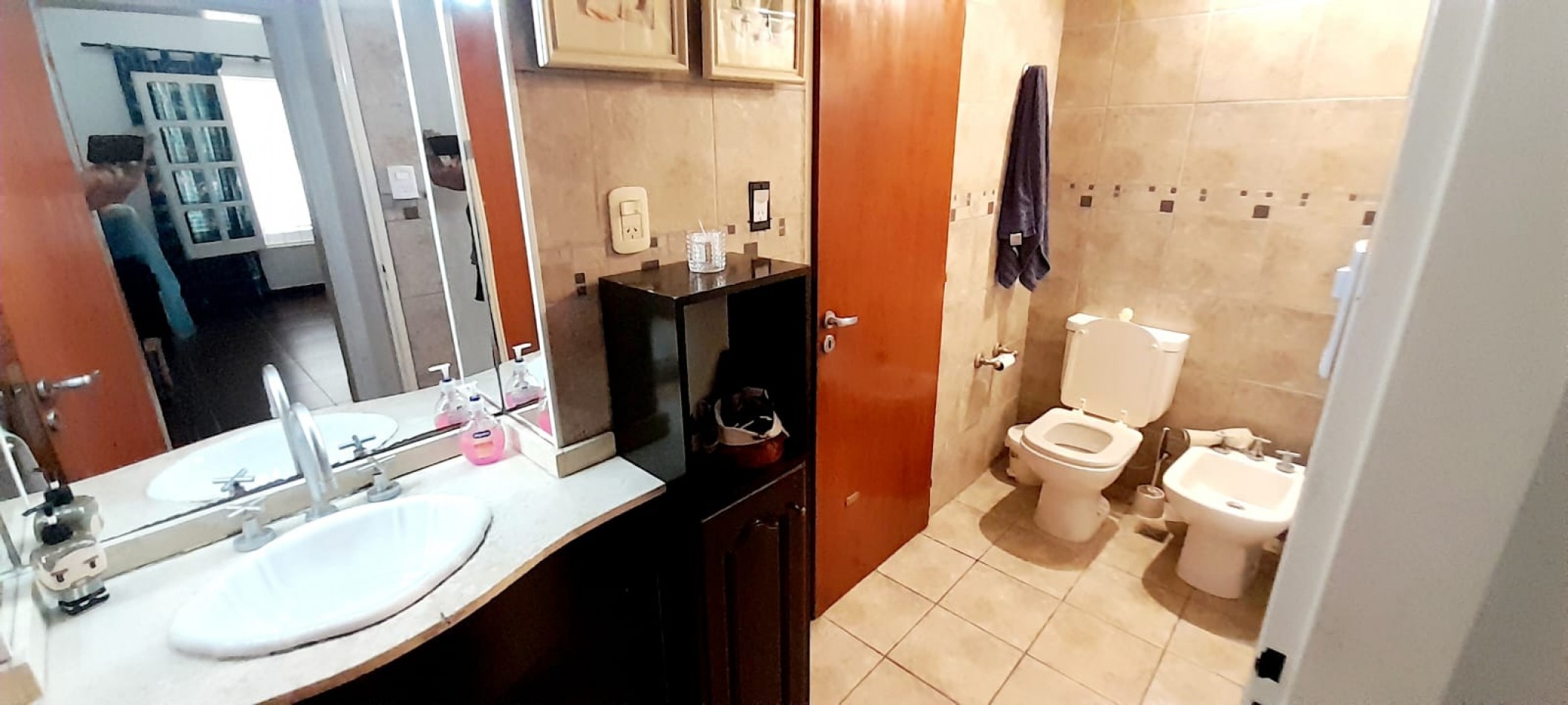 Casa con Departamento en Planta Alta - Moron
