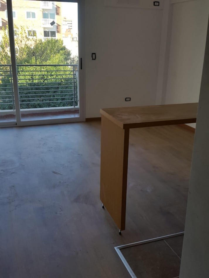Monoambiente en alquiler en Moron Sur