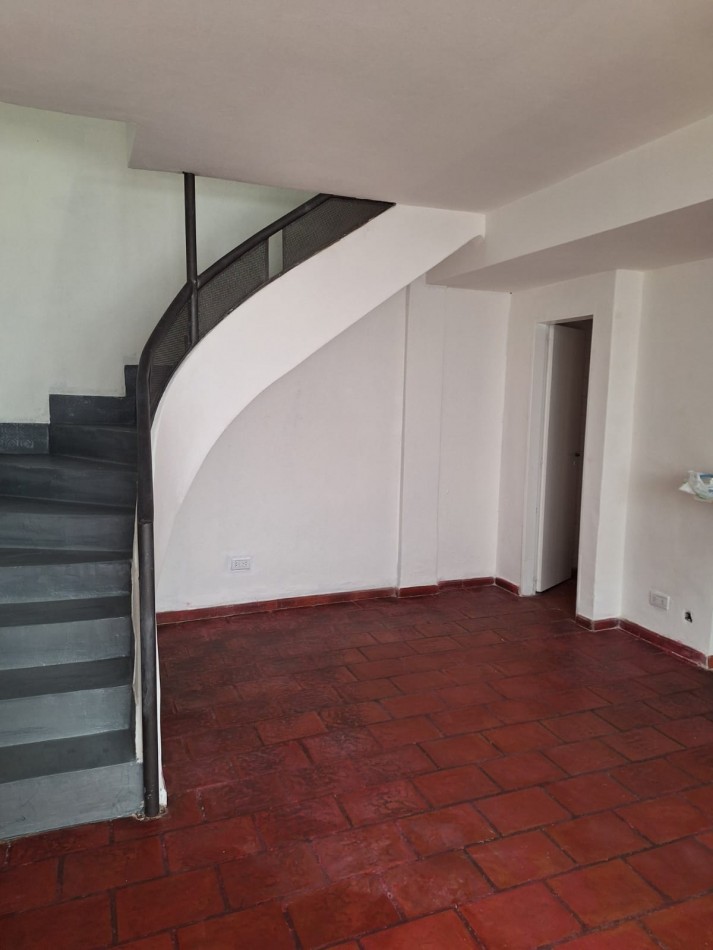 Duplex  3 ambientes -VENTA-  Castelar Norte-Apto Credito