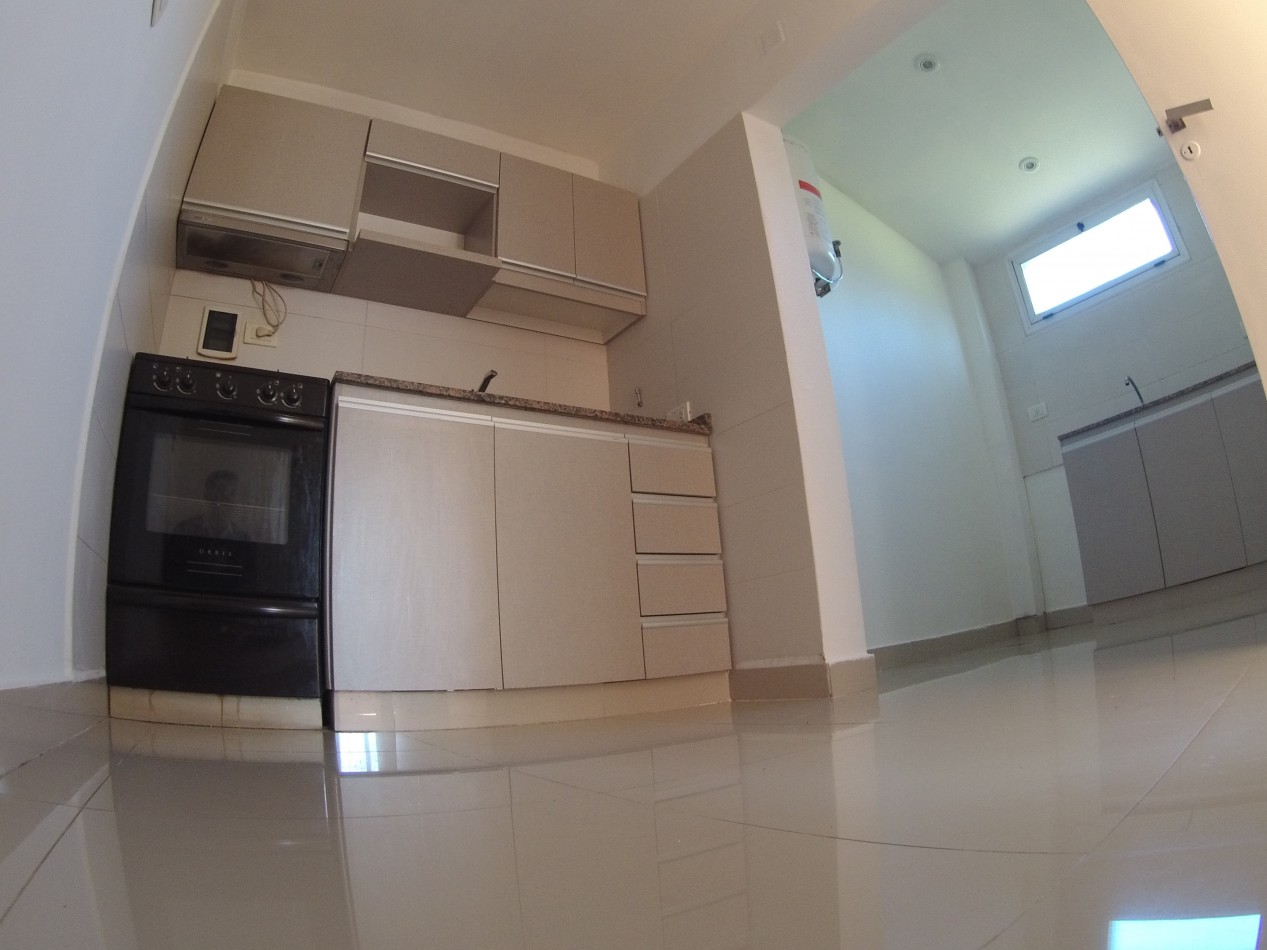 Departamento de 2 amb. en Castelar Norte