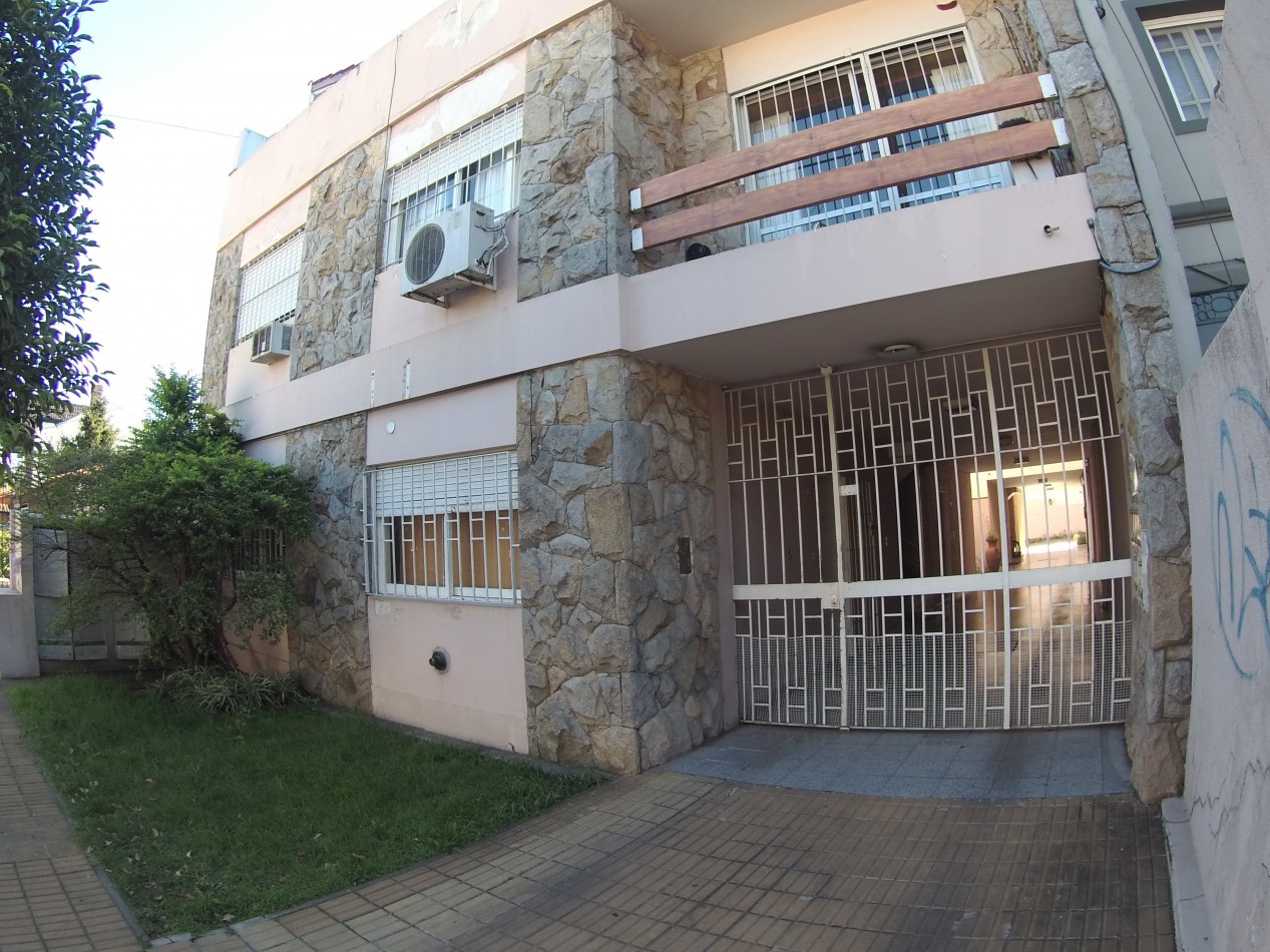 Departamento de 2 amb. en Castelar Norte