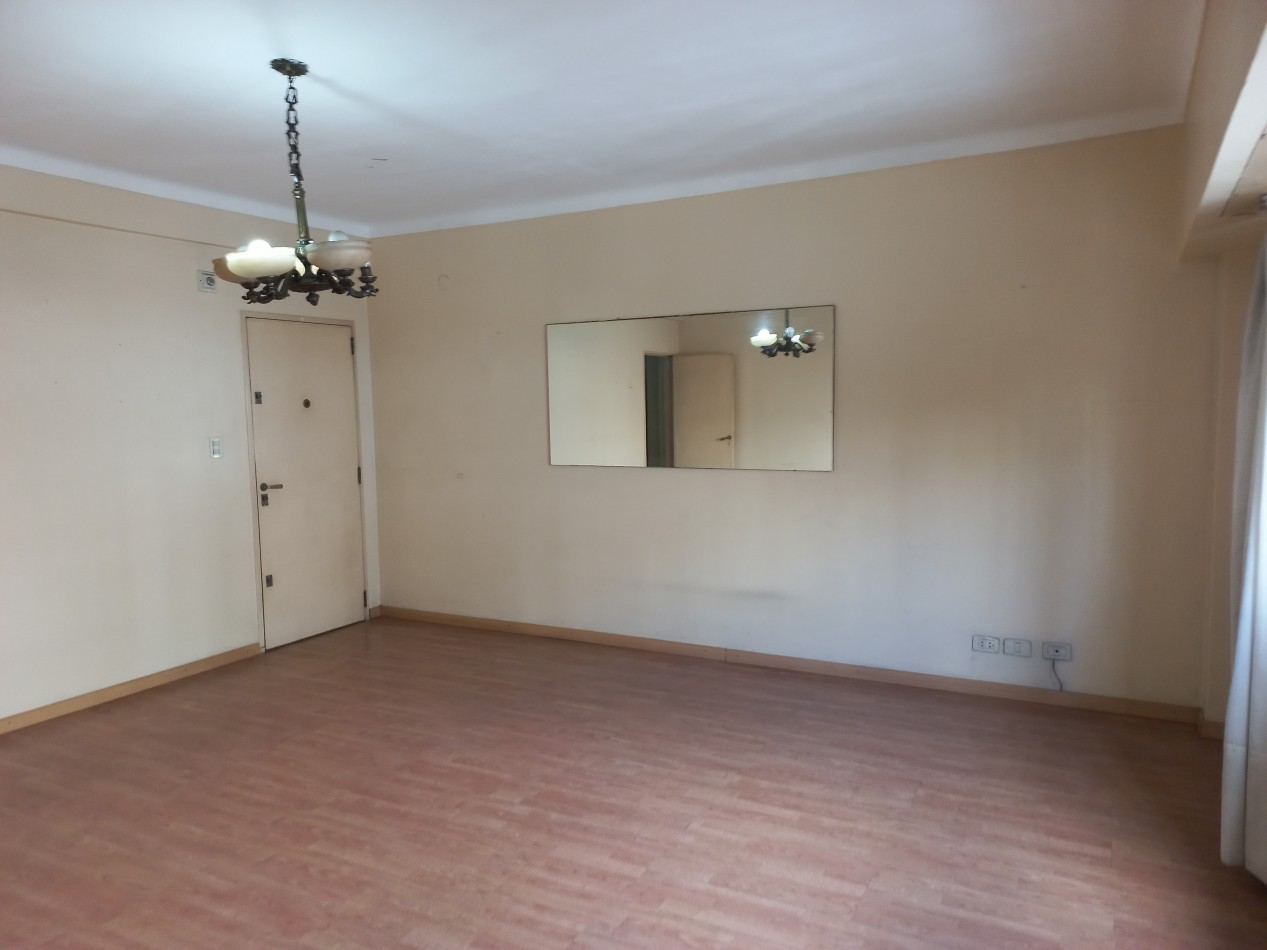 Departamento de 3 amb. con cochera cubierta en Ramos Mejia Norte