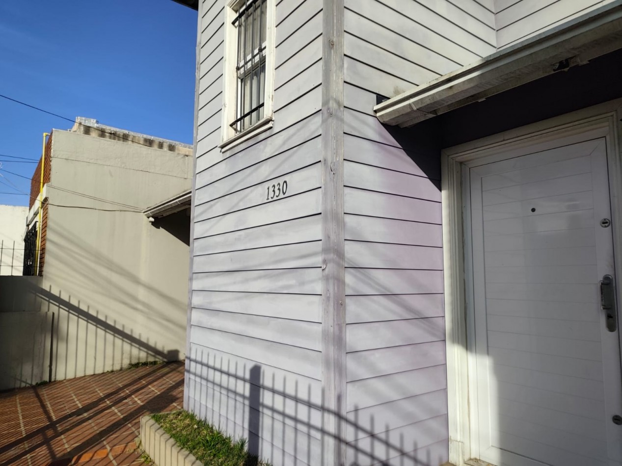 VENTA- Casa 5 ambientes -Moron 