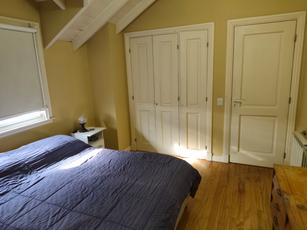 VENTA- Casa 5 ambientes -Moron 