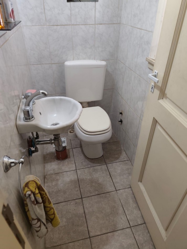 VENTA- Casa 5 ambientes -Moron 