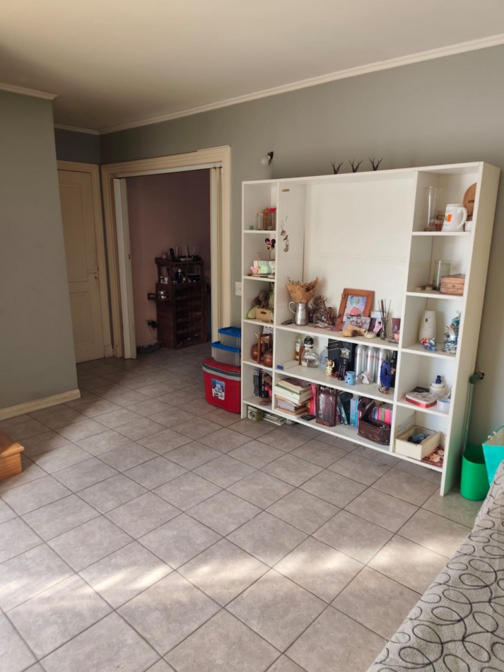VENTA- Casa 5 ambientes -Moron 