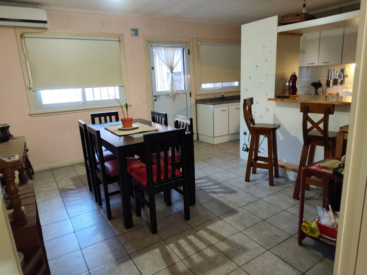 VENTA- Casa 5 ambientes -Moron 