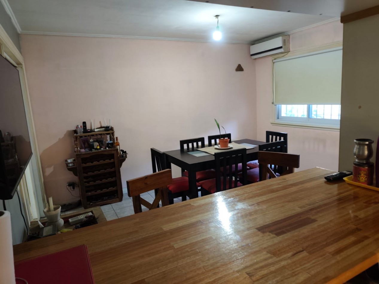 VENTA- Casa 5 ambientes -Moron 