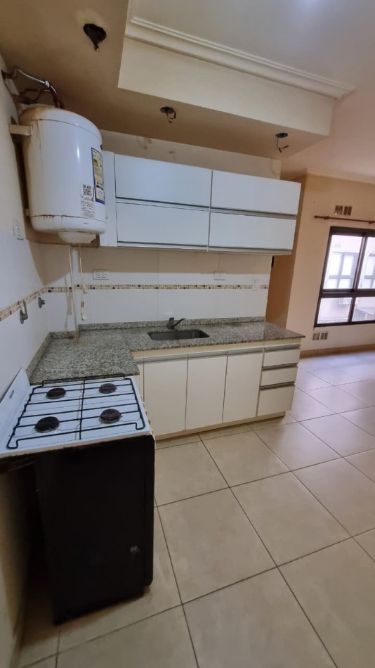 Departamento en alquiler de 2 amb. en Moron Sur