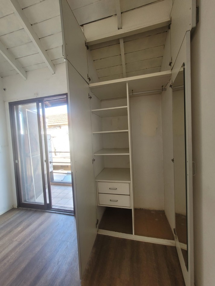 Venta de duplex apto credito en Castelar