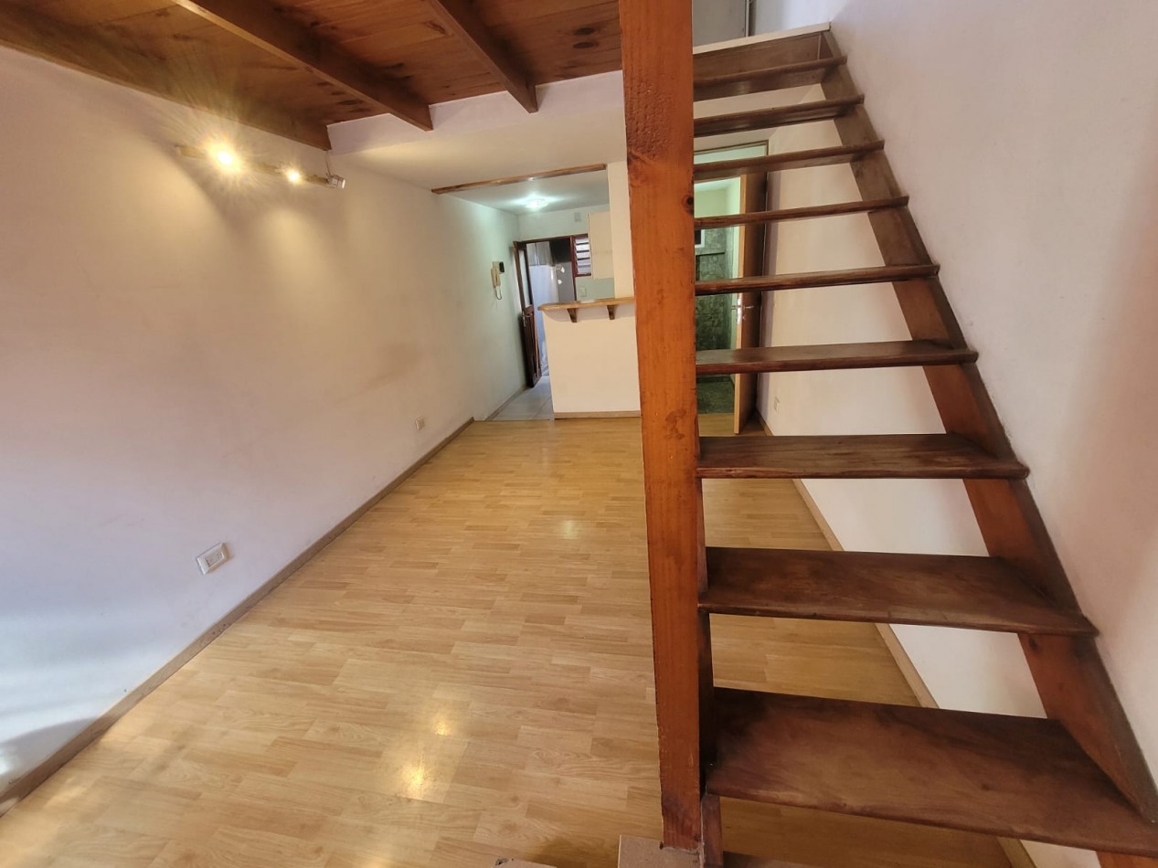 Venta de duplex apto credito en Castelar