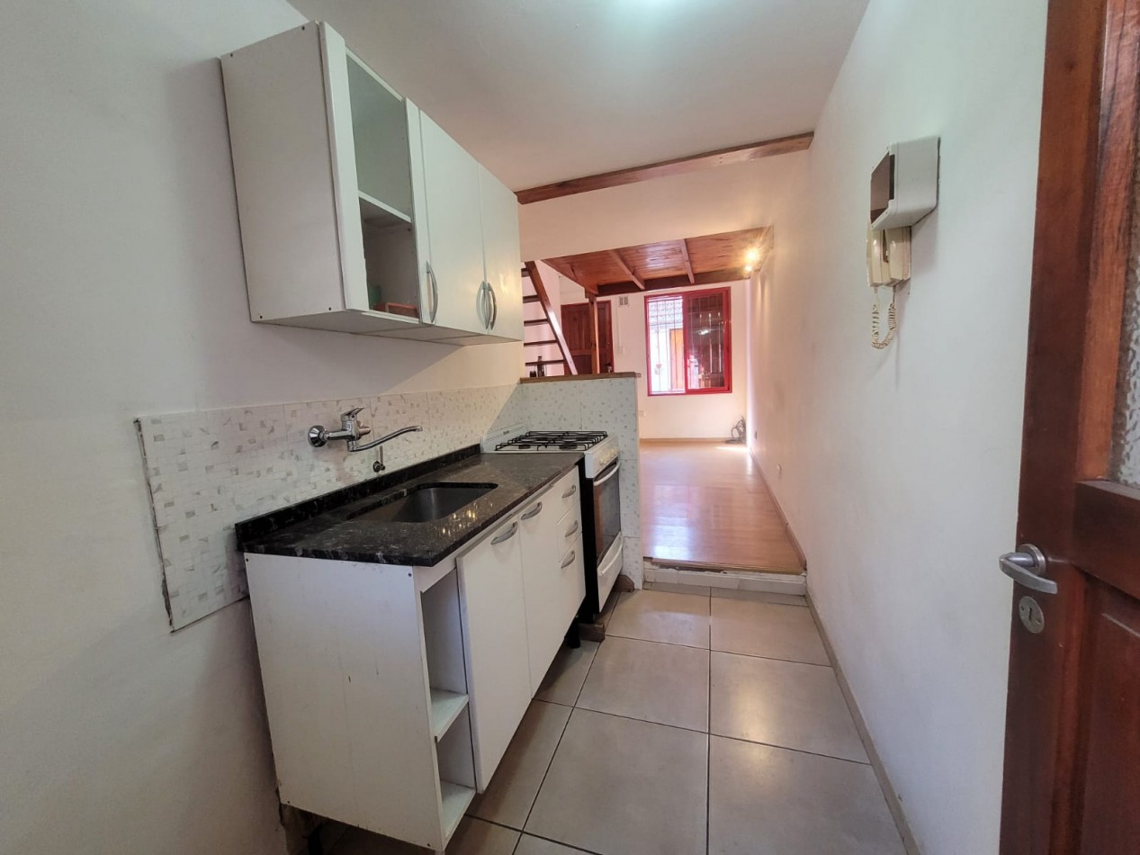 Venta de duplex apto credito en Castelar