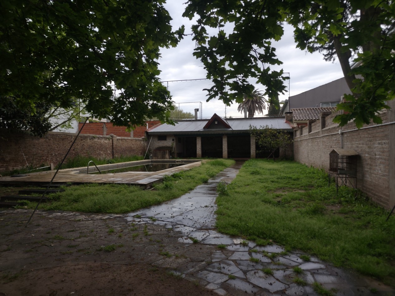 Lote con Chalet en Venta - Moron Norte
