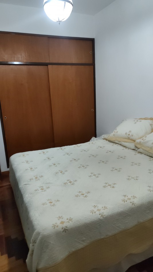 ALQUILER TEMPORAL - CASA AMERICANA DE 3 AMBIENTES CON GARAGE Y PATIO - MORON