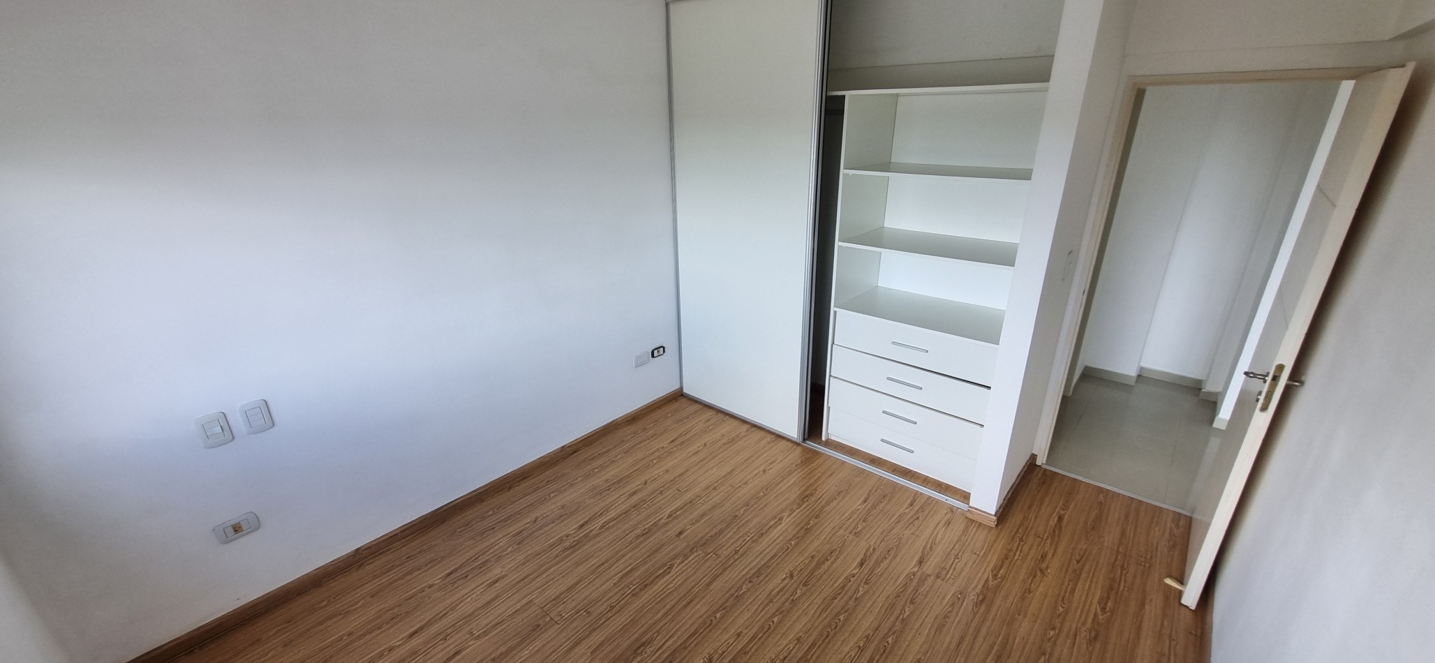 Departamento en alquiler en Castelar
