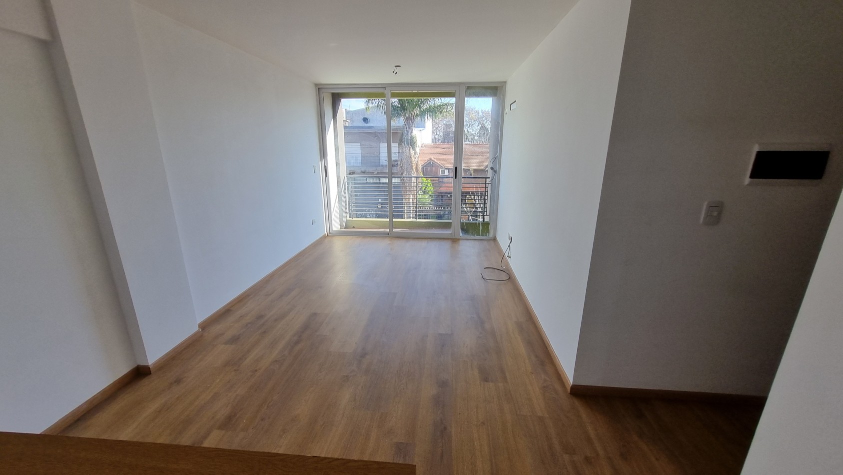 Departamento en alquiler de 2 ambientes con cochera cubierta en Moron Sur