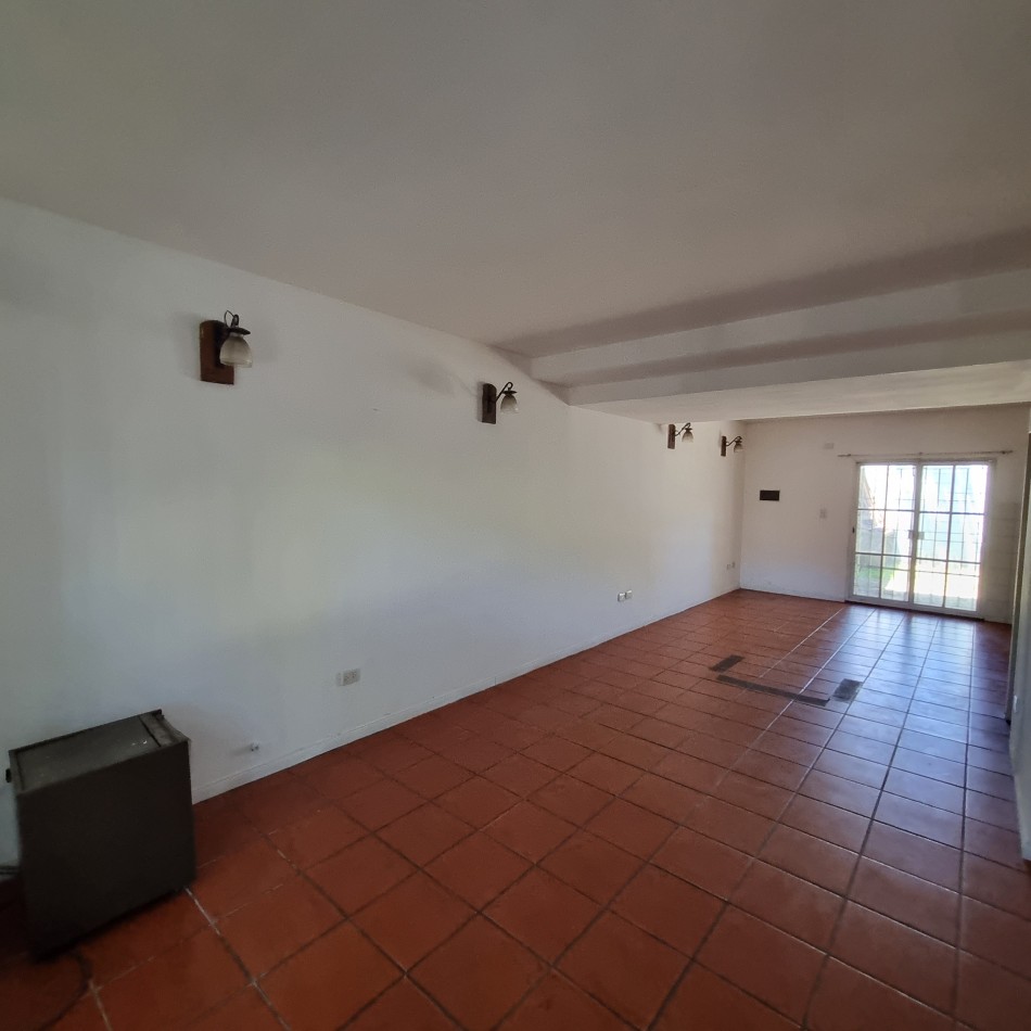 Vendemos PH de cuatro ambientes en Ituaingo