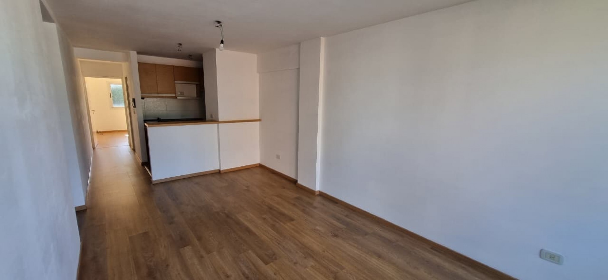 Departamento de 2 ambientes con cochera cubierta