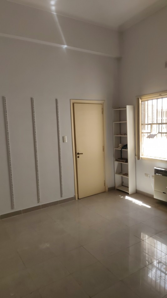 Alquiler Depto 2 amb. Planta baja con patio