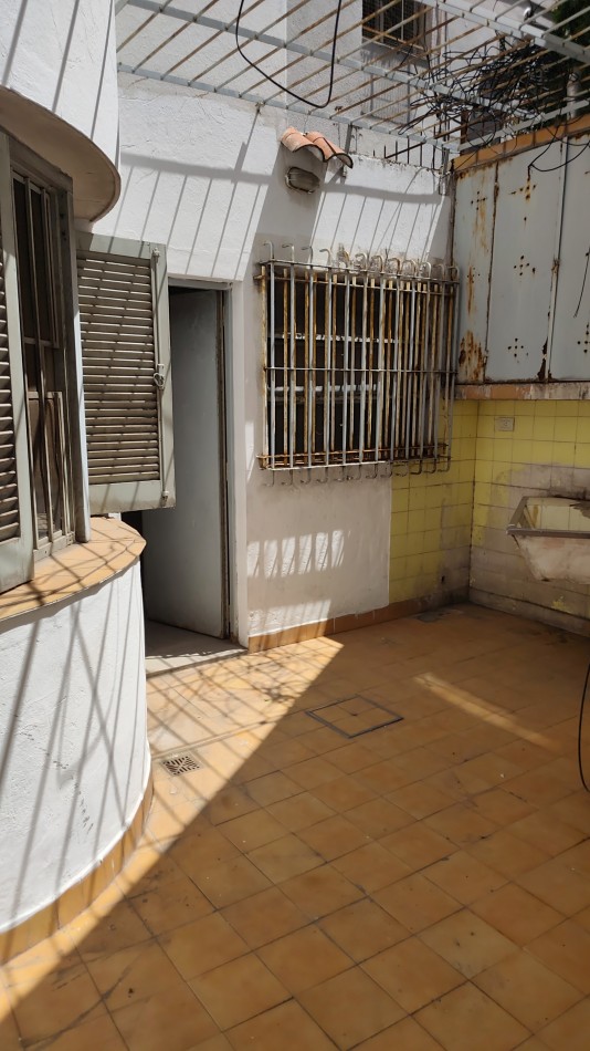 Alquiler Depto 2 amb. Planta baja con patio