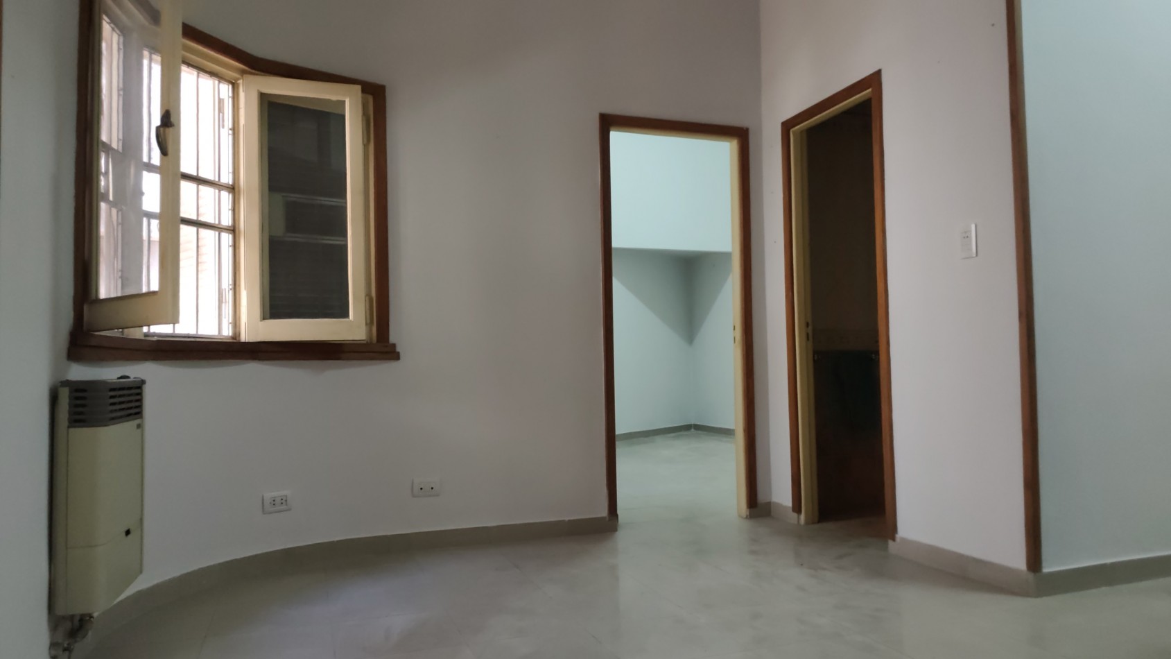 Alquiler Depto 2 amb. Planta baja con patio