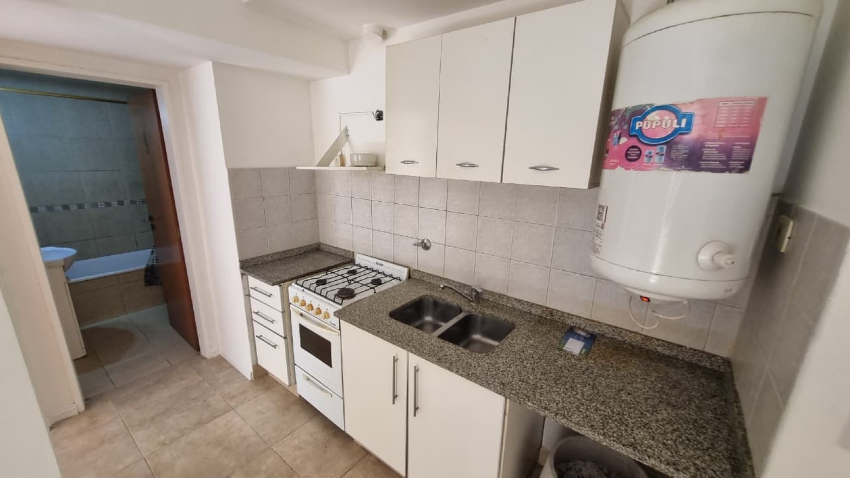 Departamento de 2 amb. con cochera descubierta en Moron Sur