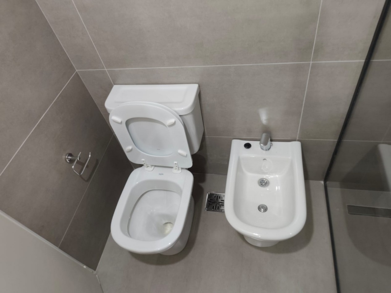 Departamento de 2 amb. a estrenar en Moron Sur