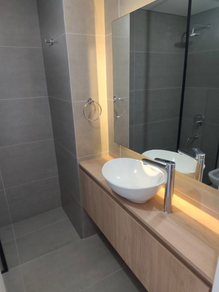 Departamento de 2 amb. a estrenar en Moron Sur