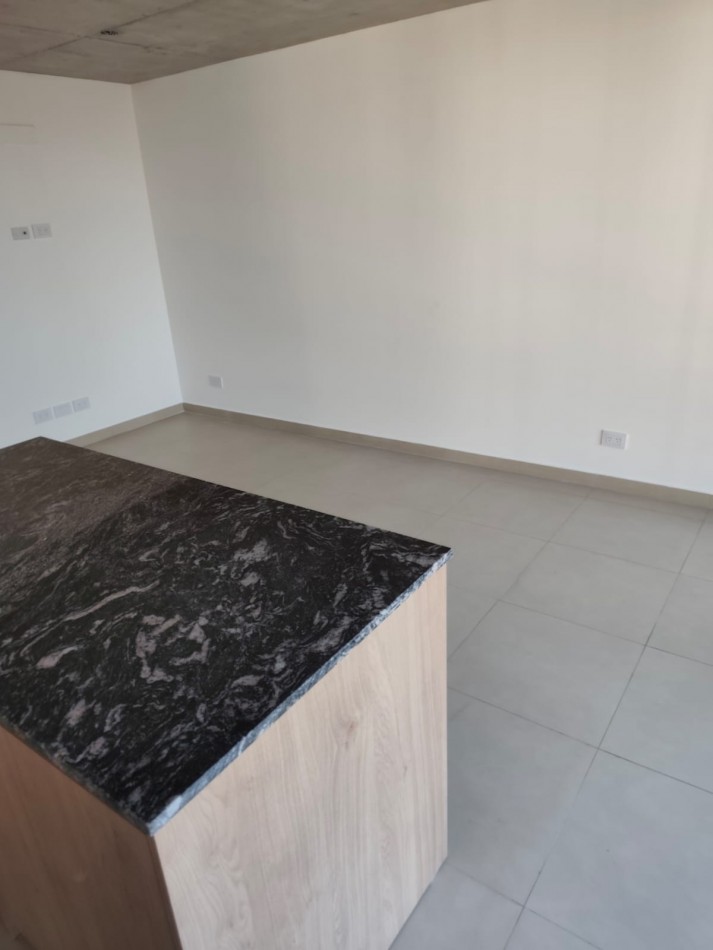 Departamento de 2 amb. a estrenar en Moron Sur