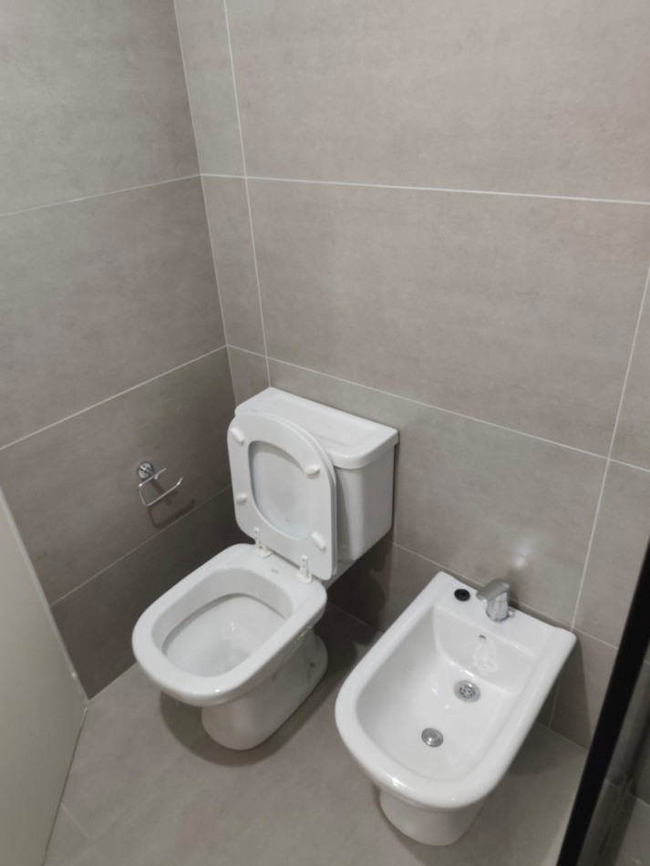 Departamento de 2 amb. a estrenar en Moron Sur