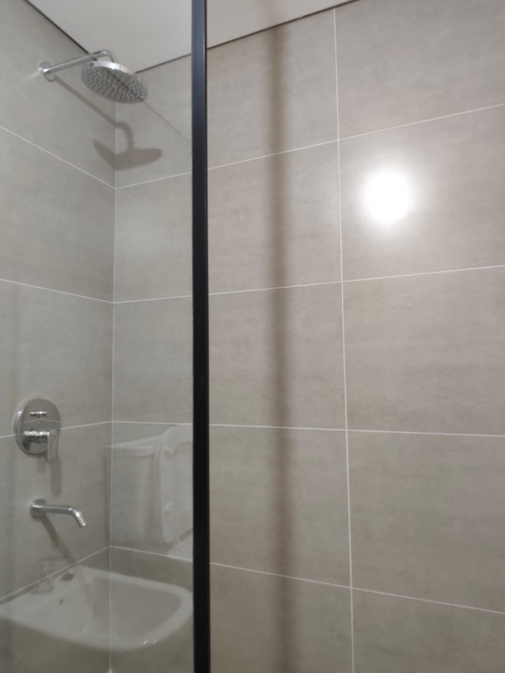 Departamento de 2 amb. a estrenar en Moron Sur