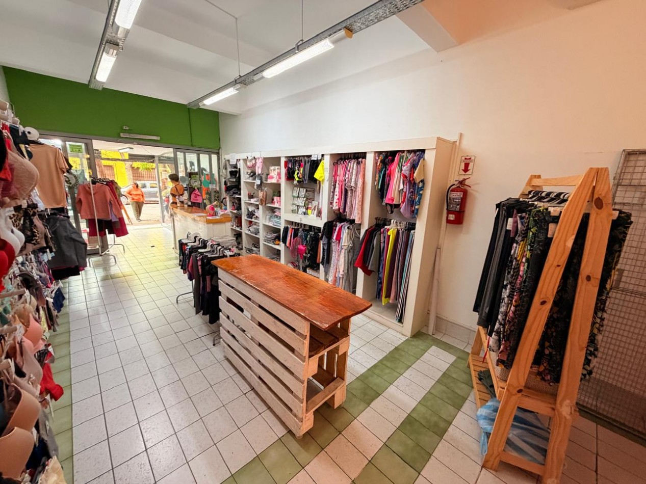 Venta de local en Castelar Sur 